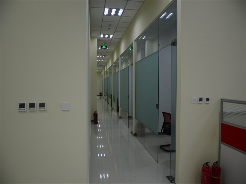 东方红控股办公室装修效果图